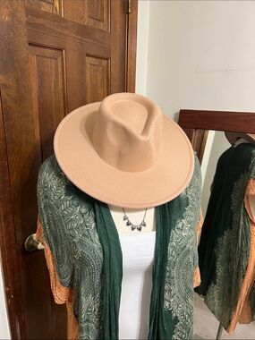 Beige Vegan Felt Rancher Hat Wide Brim Fedora Western Cowgirl Boho Festival